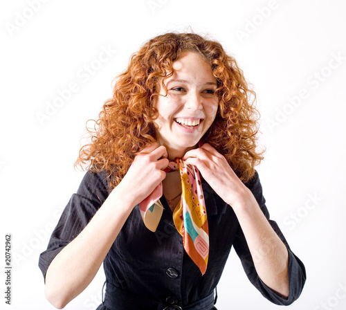 foulard et sa propriétaire rousse et russe