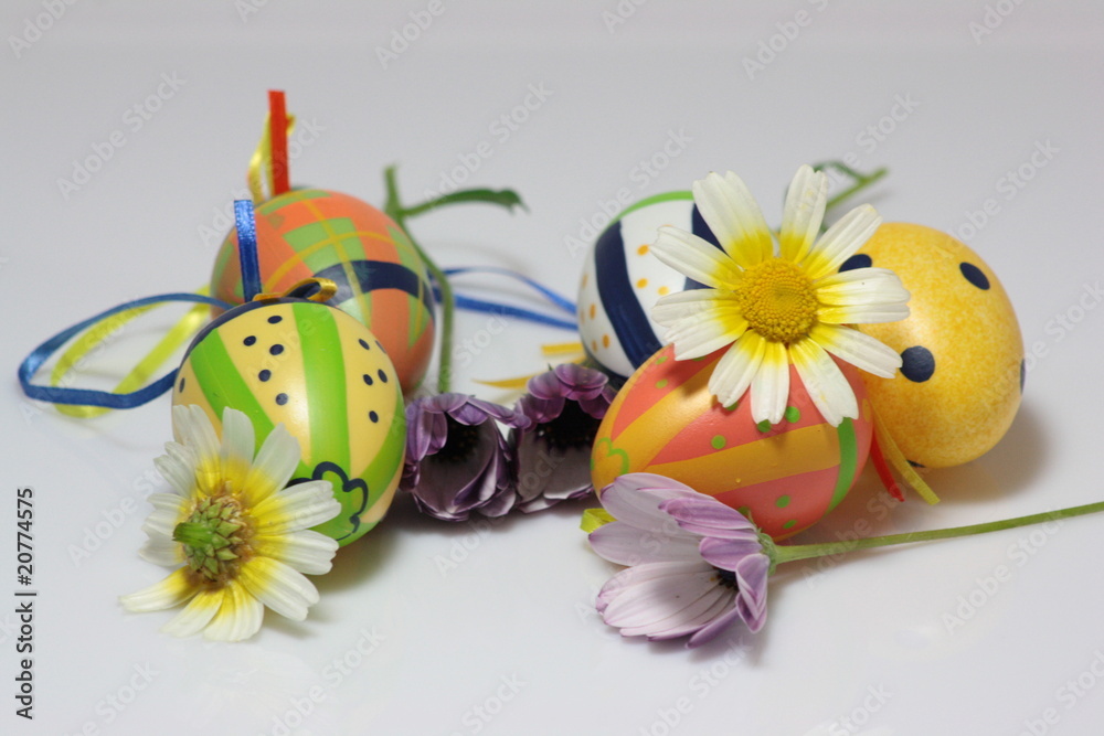 huevos con flores