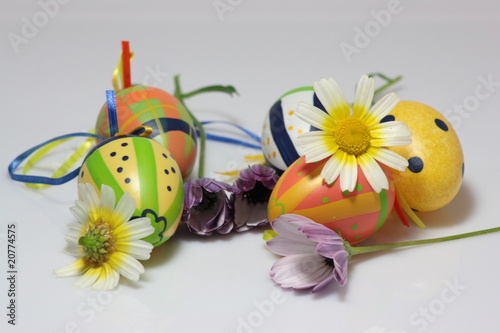 huevos con flores