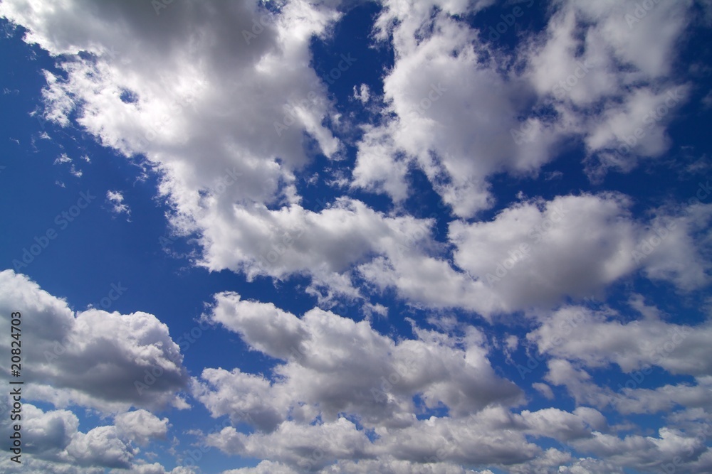 Obraz premium Niebo z chmurami