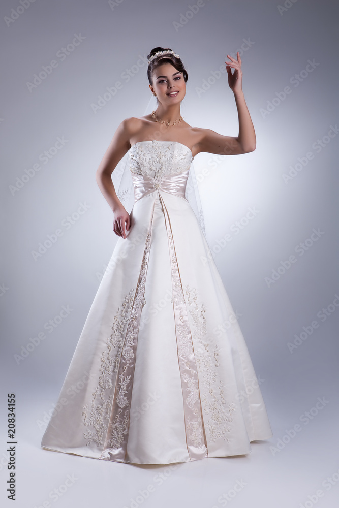 Fototapeta premium Young Bride