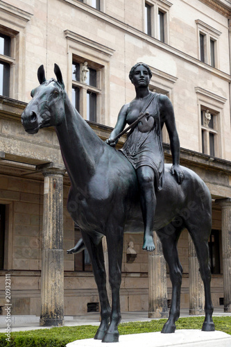 Frau auf Pferd