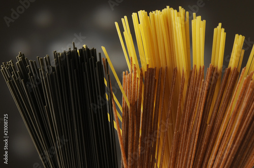 Spaghetti al nero di seppia farro e grano duro