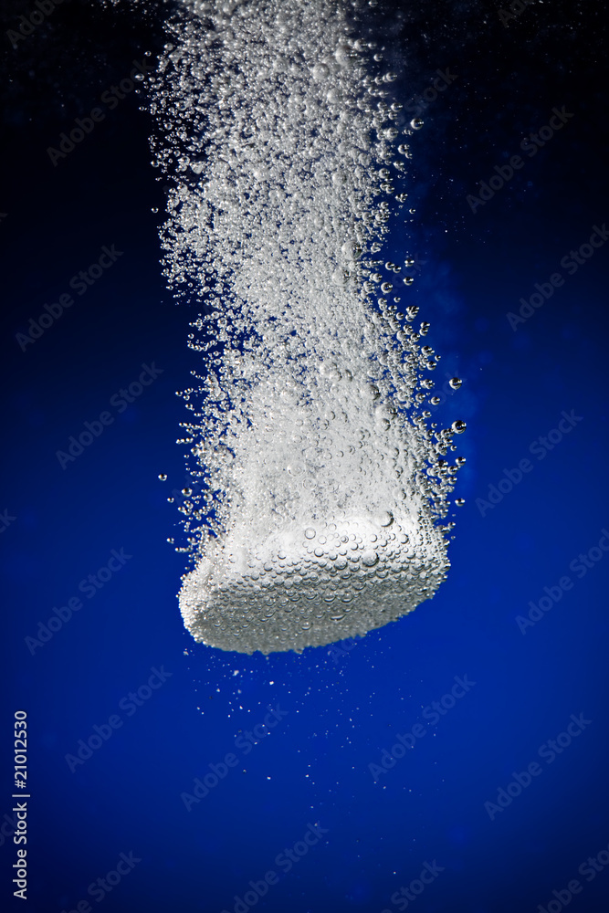 Fototapeta premium Effervescent tablet