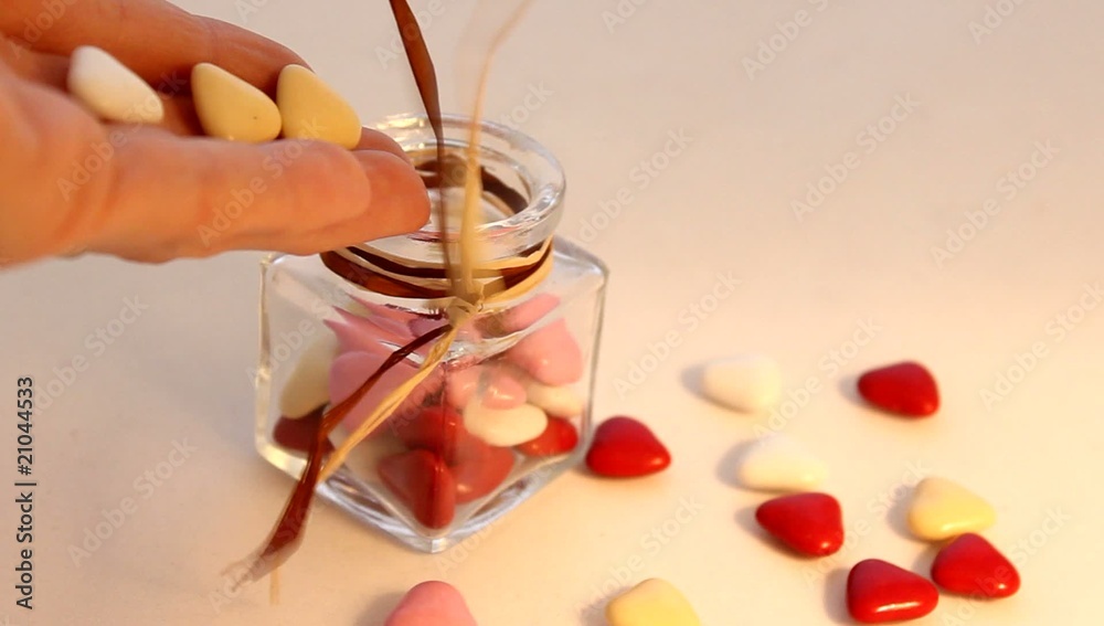 Mettre des chocolats dans son récipient