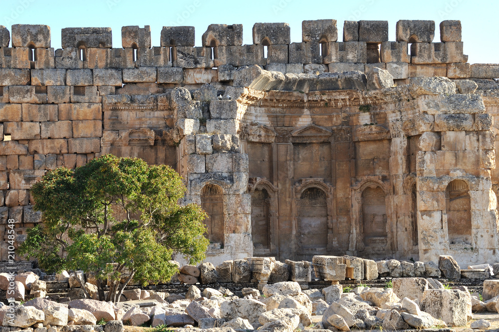 roman ruins at baaleck lebanon