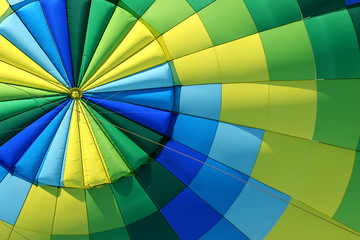 Acrylglasbilder Ballon Lebendige Farben eines Heißluftballons  © MaxFX