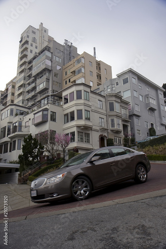 Next to  Lombard street in San Francisco, California © Yevgenia Gorbulsky