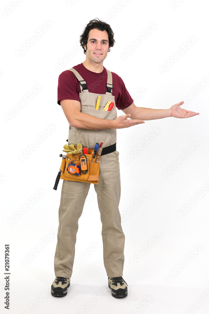 Ouvrier avec sacoche à outils Ouvrier avec sacoche à outils