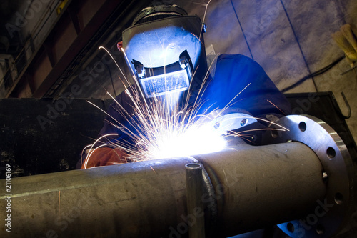 worker welding