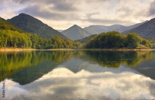 Embalse de Laredo en el Parque Natural de la sierra de Aralar