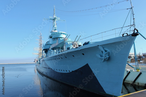 Old warship from second world war © Cobalt