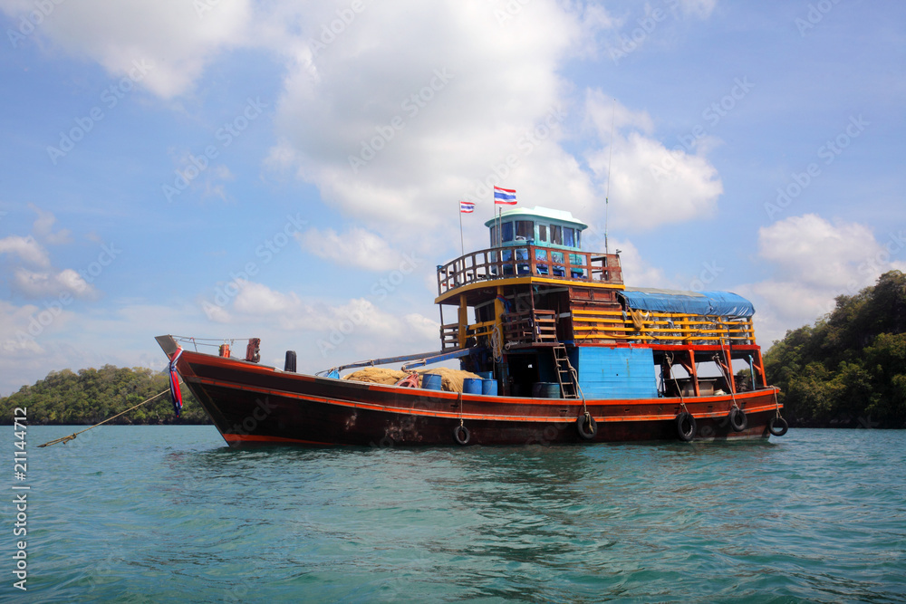 Obraz premium Fishing boat