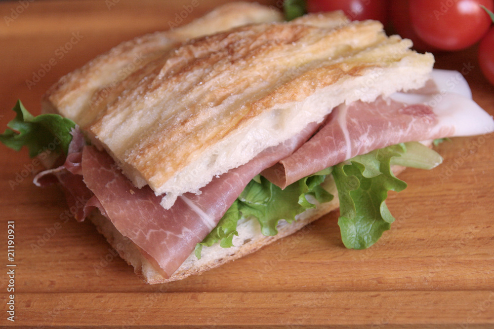 pizza bianca con prosciutto crudo pizza bianca con prosciutto crudo