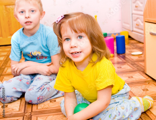 Children play to a children's room