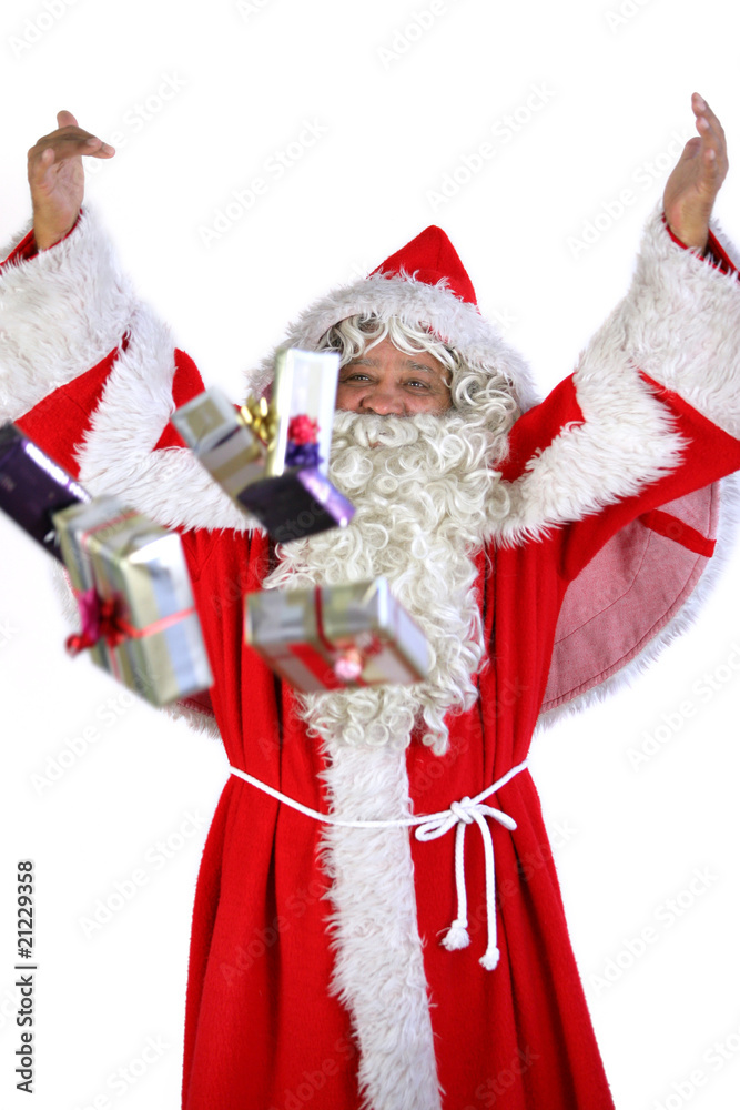 Père Noël avec des cadeaux sur fond blanc