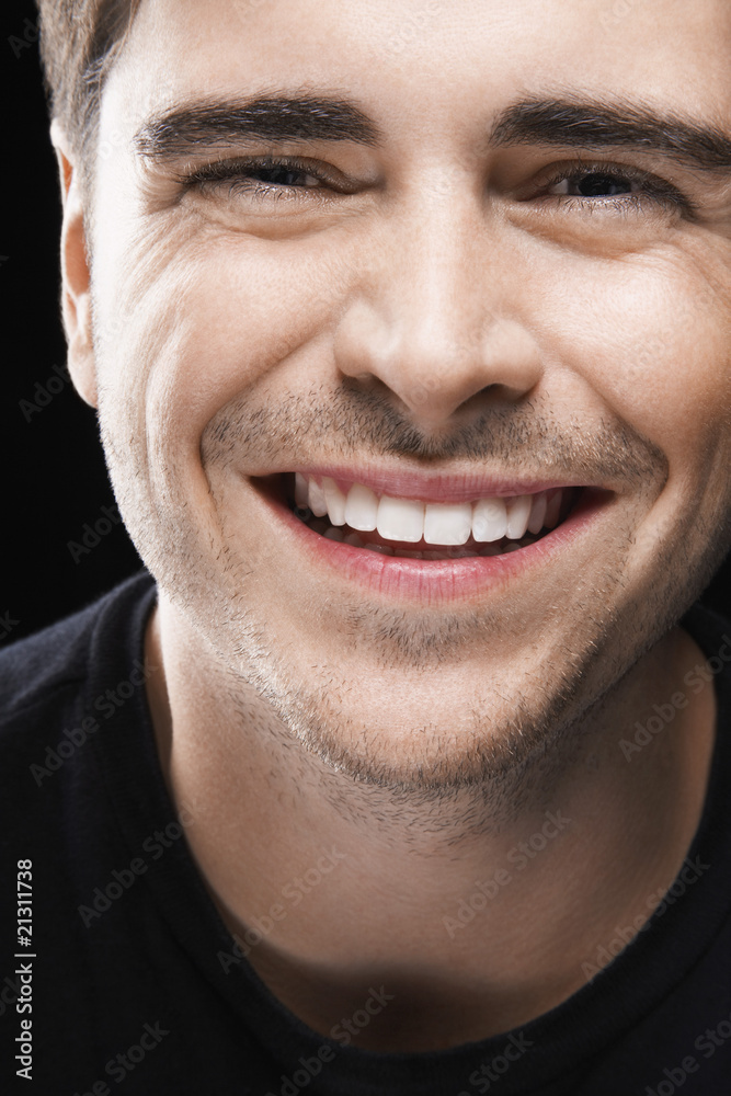 Obraz premium young man smiling