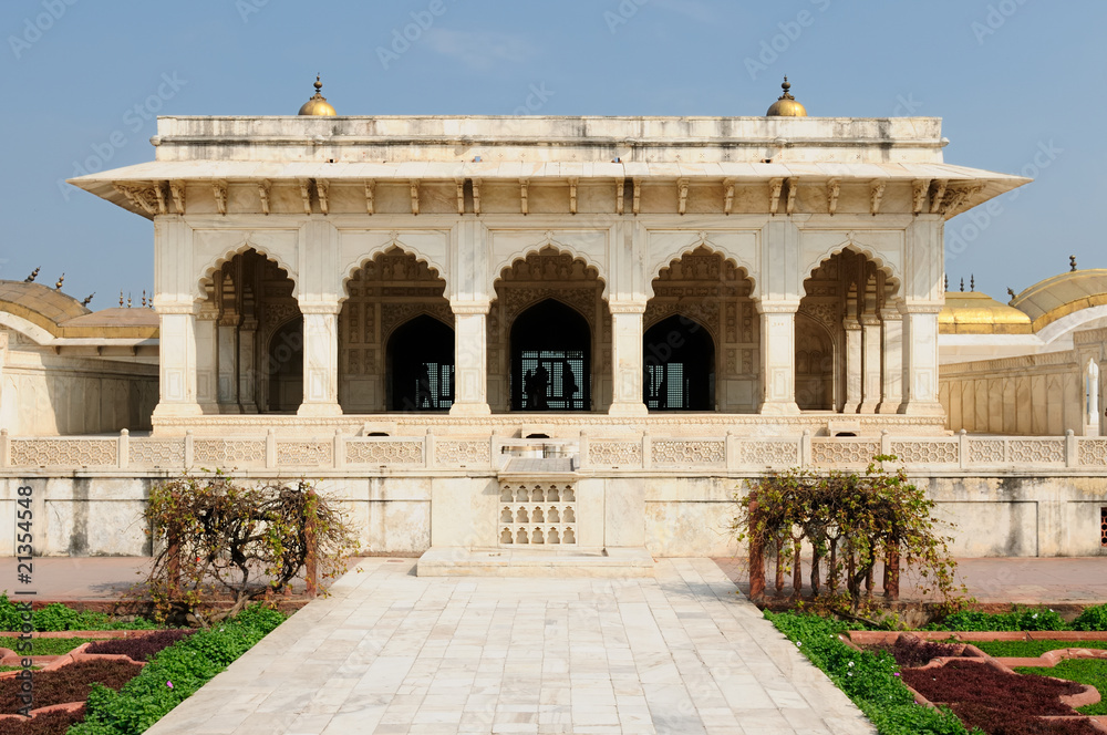 Fototapeta premium Palace inside Red Fort, Agra, India