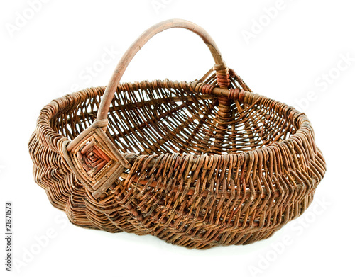 Basket in wattled from willow rods