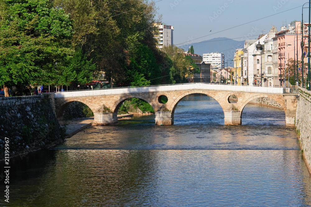 Naklejka premium Sarajevo Bosnia and Herzegovina, old bridge on river