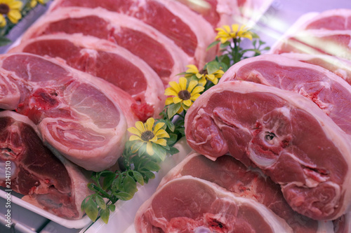 Tableau sur toile Viande d’agneau chez le boucher