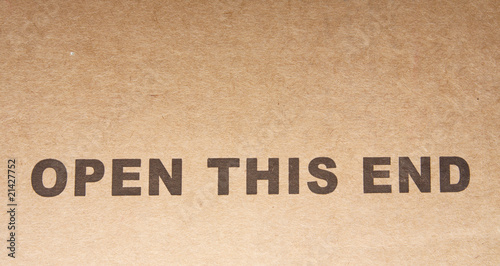 Cardboard box symbols - open this end