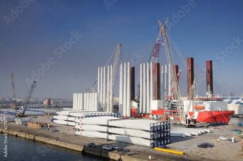 Chargement d'éoliennes