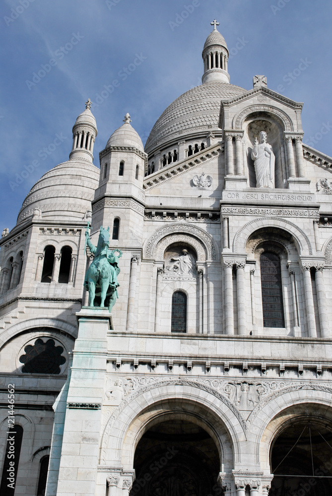 Façade de la Basilique du Sacré Coeur à Paris