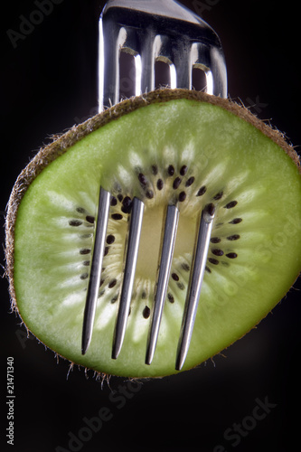 tenedor y kiwi photo