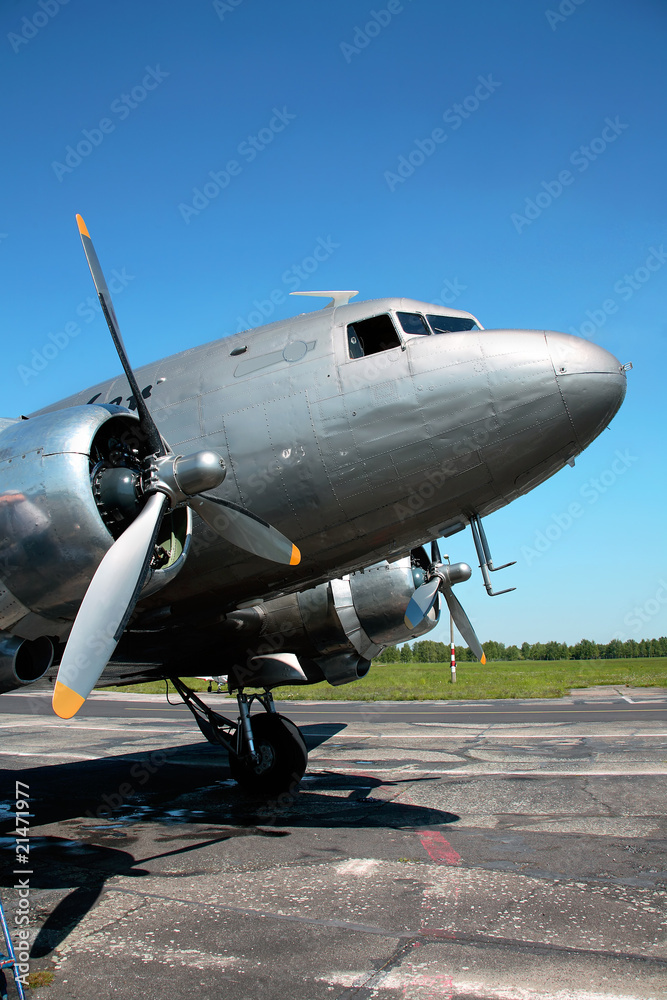 DC-3 DC-3