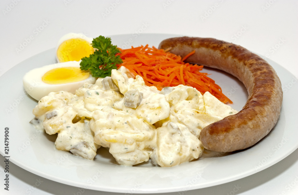 Bratwurst mit Kartoffelsalat Bratwurst mit Kartoffelsalat