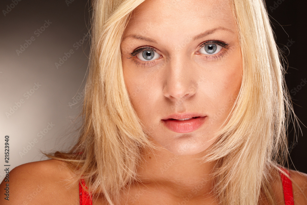 Fototapeta premium Gesicht einer hübschen Frau