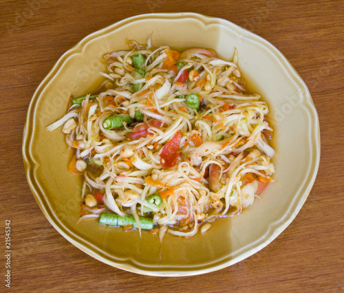 Som tam, spicy papaya salad from Thailand