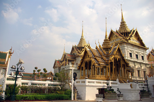 Wat Phra Kaeo in Bangkok © gumbao