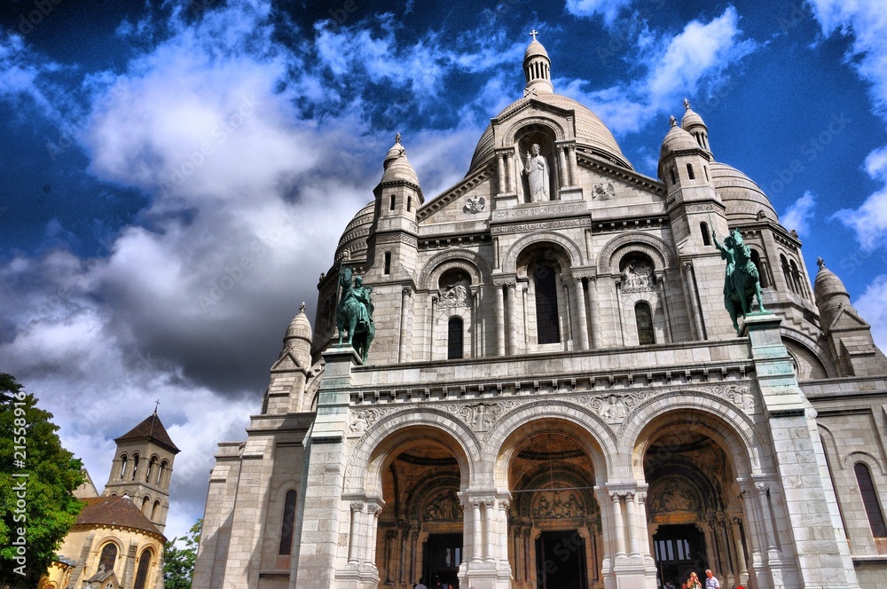 Basilique du Sacre-Coeur Montmartre, Paris HDR