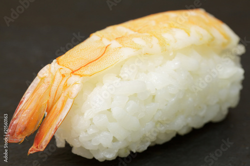 Fotografie Sushi-Reis mit Riesengarnele