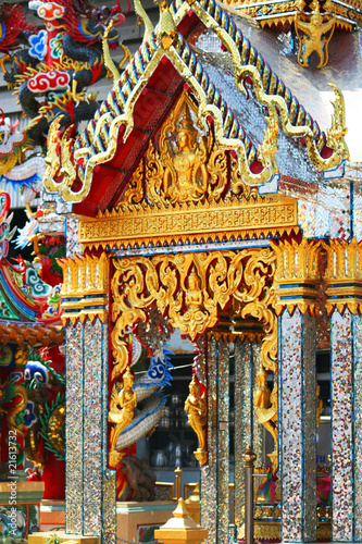Buddhist temple in Bangkok, Thailand. © Charlie Milsom