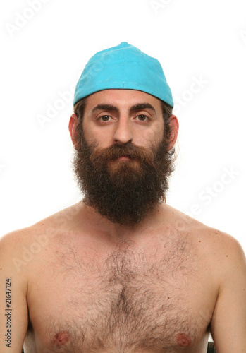 portrait d'un homme torse nu avec chapeau photo