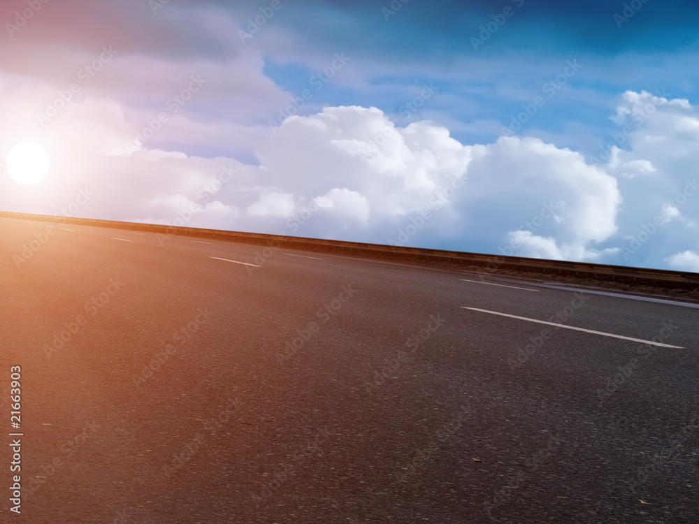 Fototapeta premium Sun sky clouds road sunset