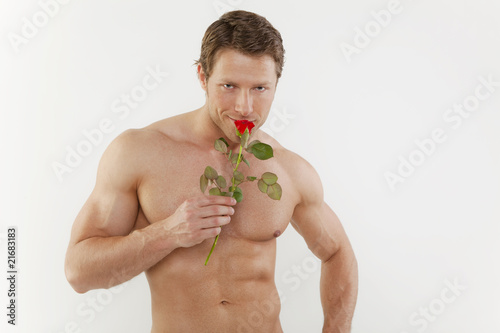 sexy mann mit rose