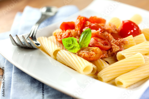 Tortiglioni with pancetta and tomatoes