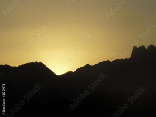 Sonnenuntergang in der Wüste Ägyptens