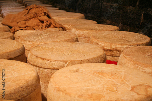 Canvas Print Affinage du fromage Salers