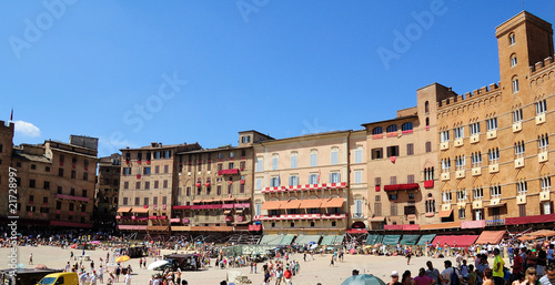 Piazze di Italia: Siena prima del Palio