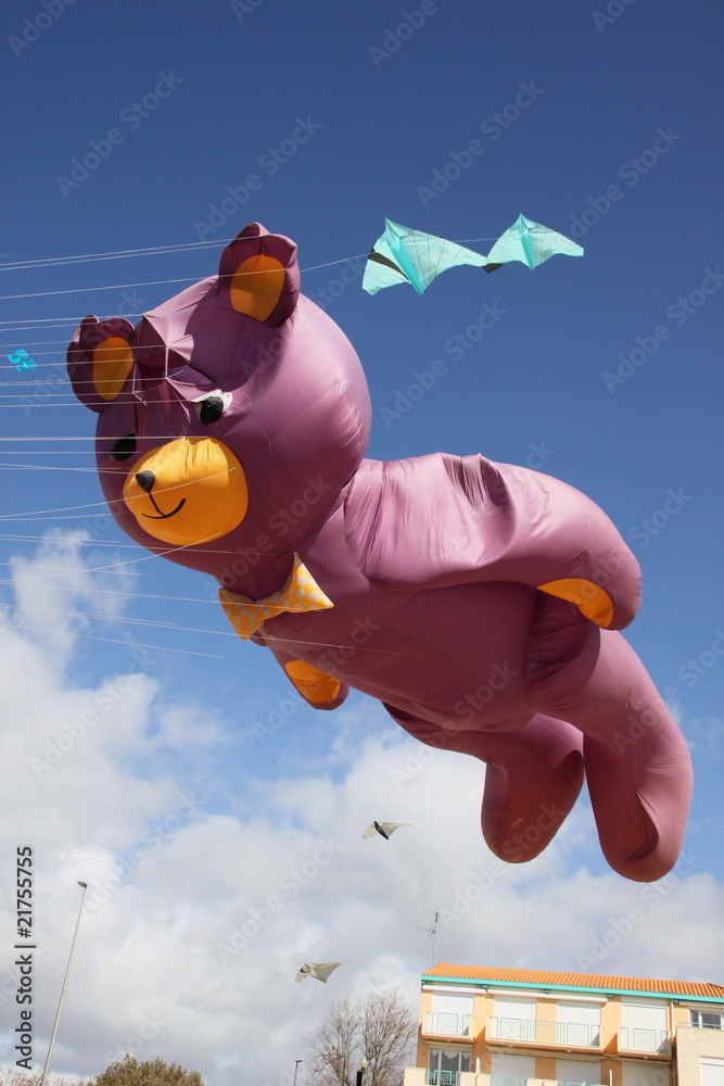 Obraz premium Ours cerf volant