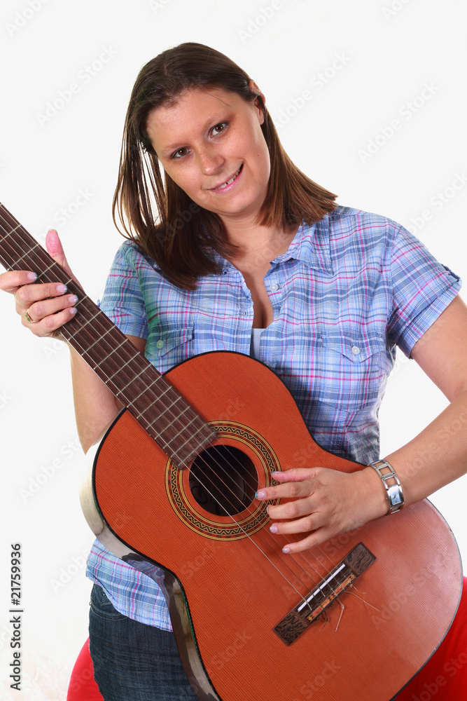 ragazza che suona la chitarra ragazza che suona la chitarra