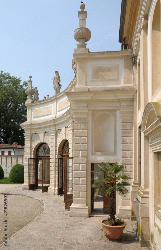 Obraz premium Renaissance italian mansion detail
