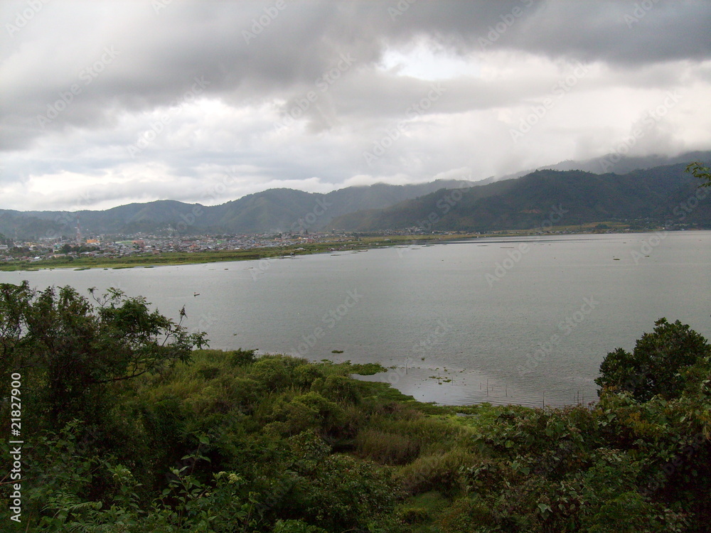 Obraz premium Laut Tawar Lake in The Evening