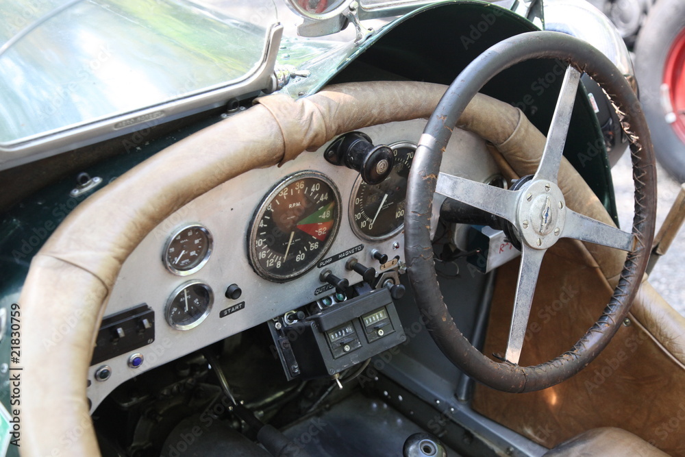 Fototapeta premium Cockpit Oldtimer, Amarturenbrett