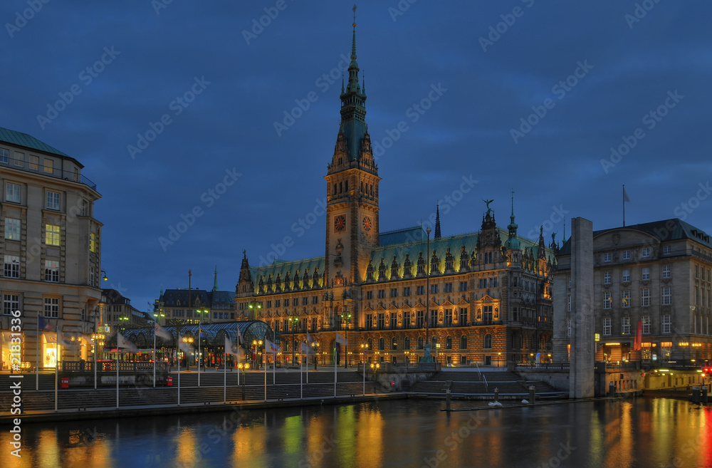 Hamburg Rathaus Nachtaufname